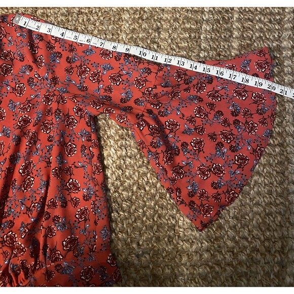 Jack by BB Dakota Red Floral Bell Sleeve Blouse M Tie Back Sheer Boho Romantic - Picture 11 of 12